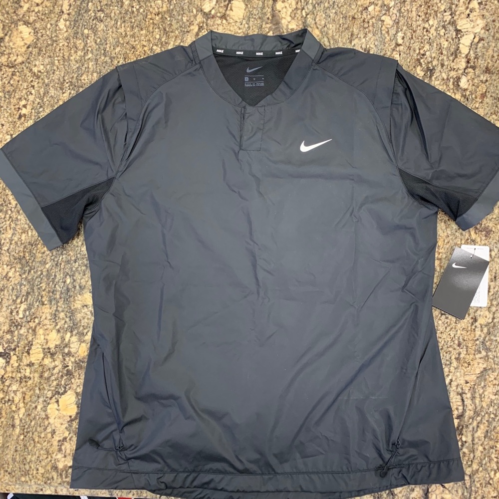 Nike windbreaker/pullover Woman’s softball